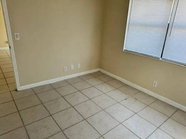 $295,000 | 5707 Briarwood Avenue, Mangonia Park, FL 33407