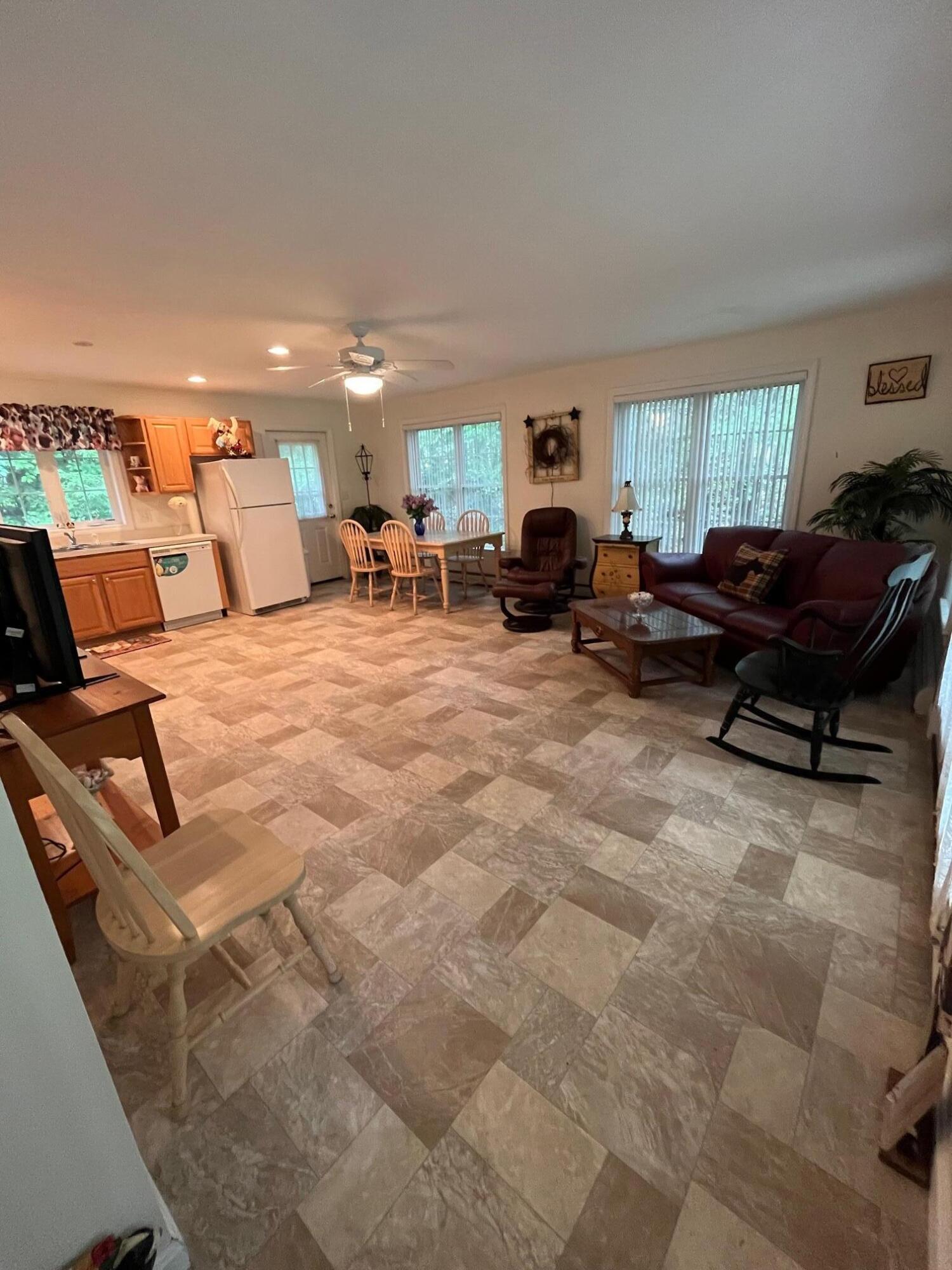 4 Gingerbread Lane York, ME 03909 - Photo 3 of 16 livopen