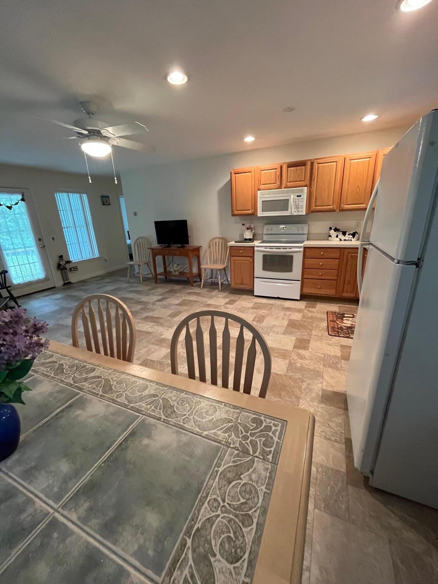 4 Gingerbread Lane York, ME 03909 - Photo 6 of 16 dine