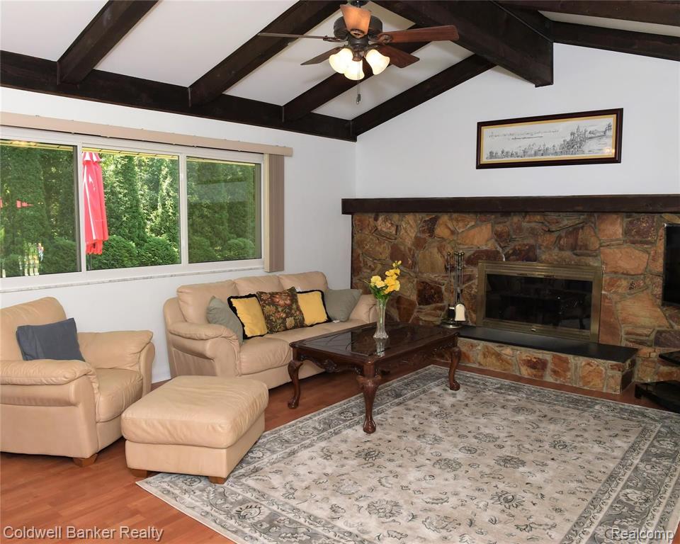6040 Darramoor Road Bloomfield Hills, MI 48301 - Photo 15 of 47
