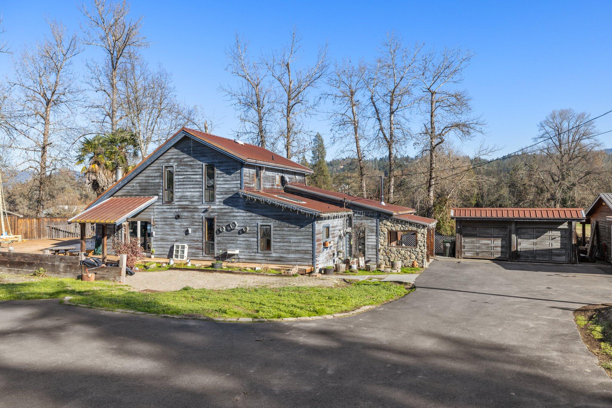 2935 New Hope Road Grants Pass, OR 97527 - Photo 1 of 45 14-web-or-mls-WCI_2698