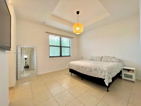 $4,500 | 649 Northeast 191st Street, Miami, FL 33179