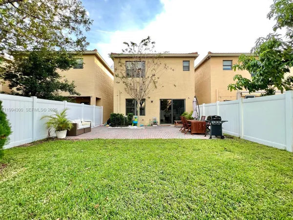 $4,500 | 649 Northeast 191st Street, Miami, FL 33179