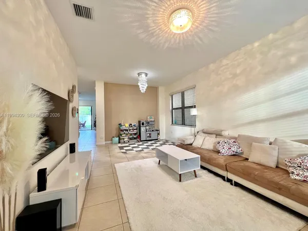 $4,500 | 649 Northeast 191st Street, Miami, FL 33179