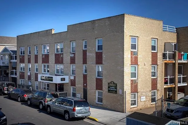 $2,075 | 979 Oceanfront, Unit 25, Long Beach, NY 11561