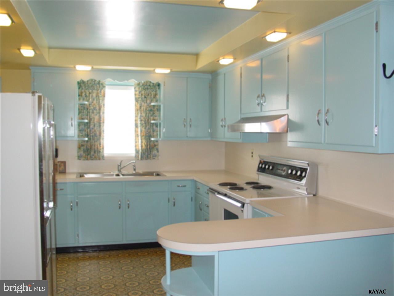 3250 Bull Road York, PA 17315 - Photo 5 of 36 Gallery Image 5