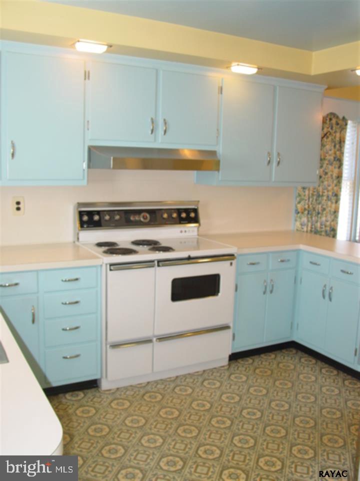 3250 Bull Road York, PA 17315 - Photo 6 of 36 Gallery Image 6