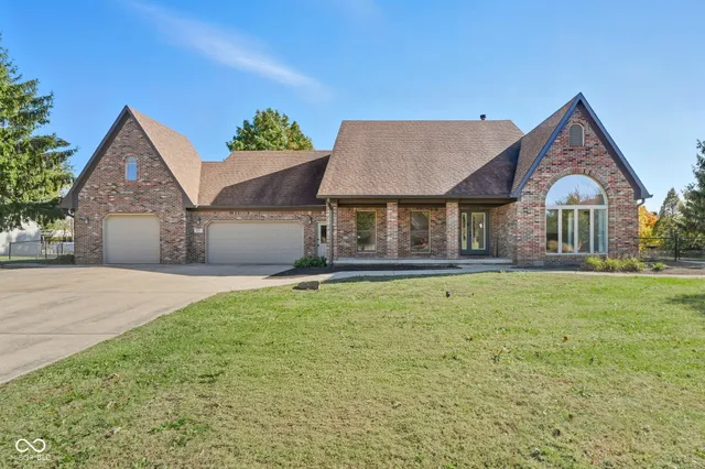 $649,900 | 335 Concord Drive East, Danville, IN 46122