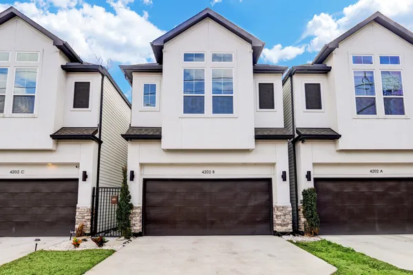 $2,500 | 4202 Gillespie Street, Unit B, Houston, TX 77020