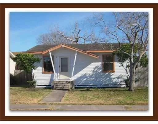 a view of a yard with an outdoor space