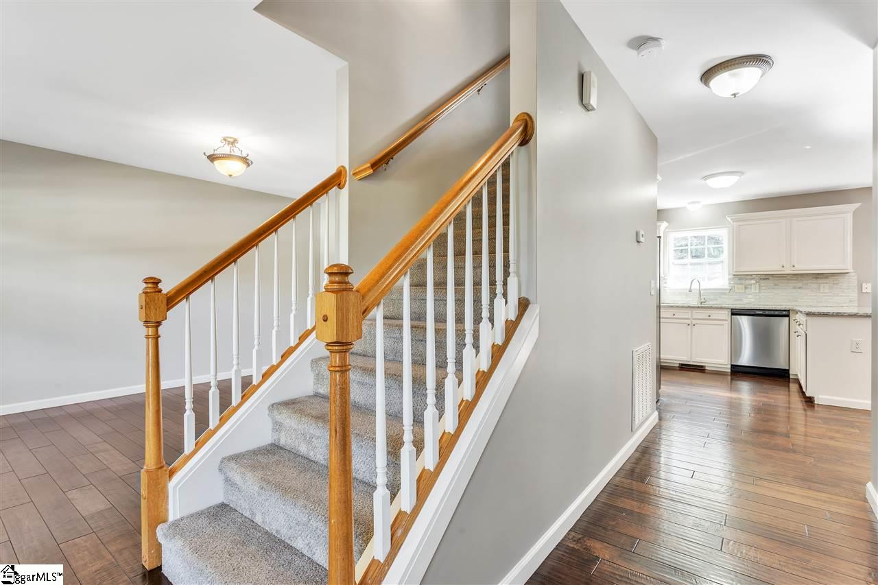 712 Timberwood Ridge Greer, SC 29651 - Photo 8 of 29 Gallery Image 8
