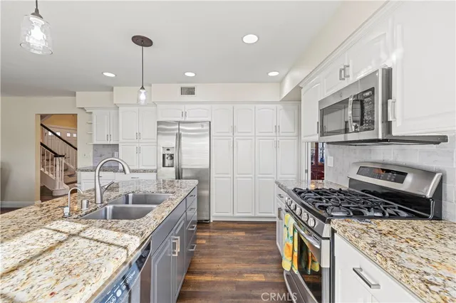 $1,195,000 | 26061 Charonne Court, Valencia, CA 91355