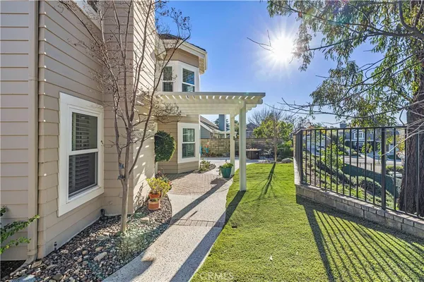 $1,099,999 | 26061 Charonne Court, Valencia, CA 91355
