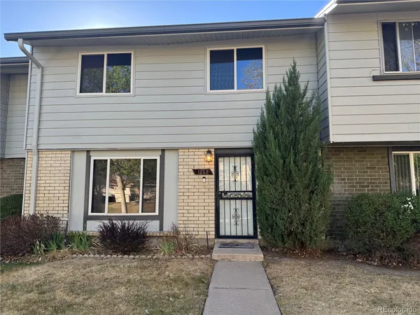 $2,400 | 1253 South Troy Street, Aurora, CO 80012