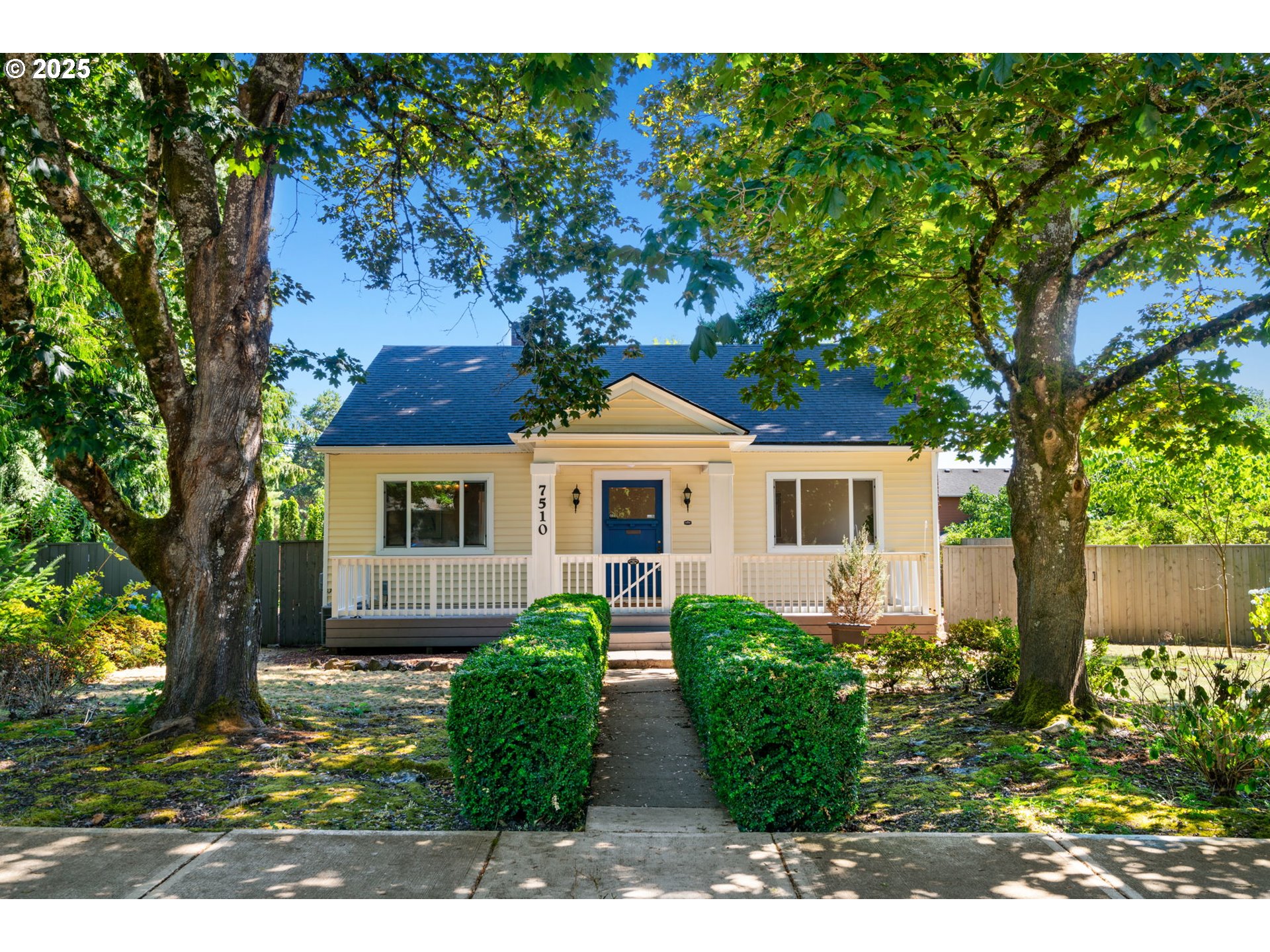 7510 Southwest Mapleleaf Street Portland, OR 97223 - Photo 2 of 48 Gallery Image 2