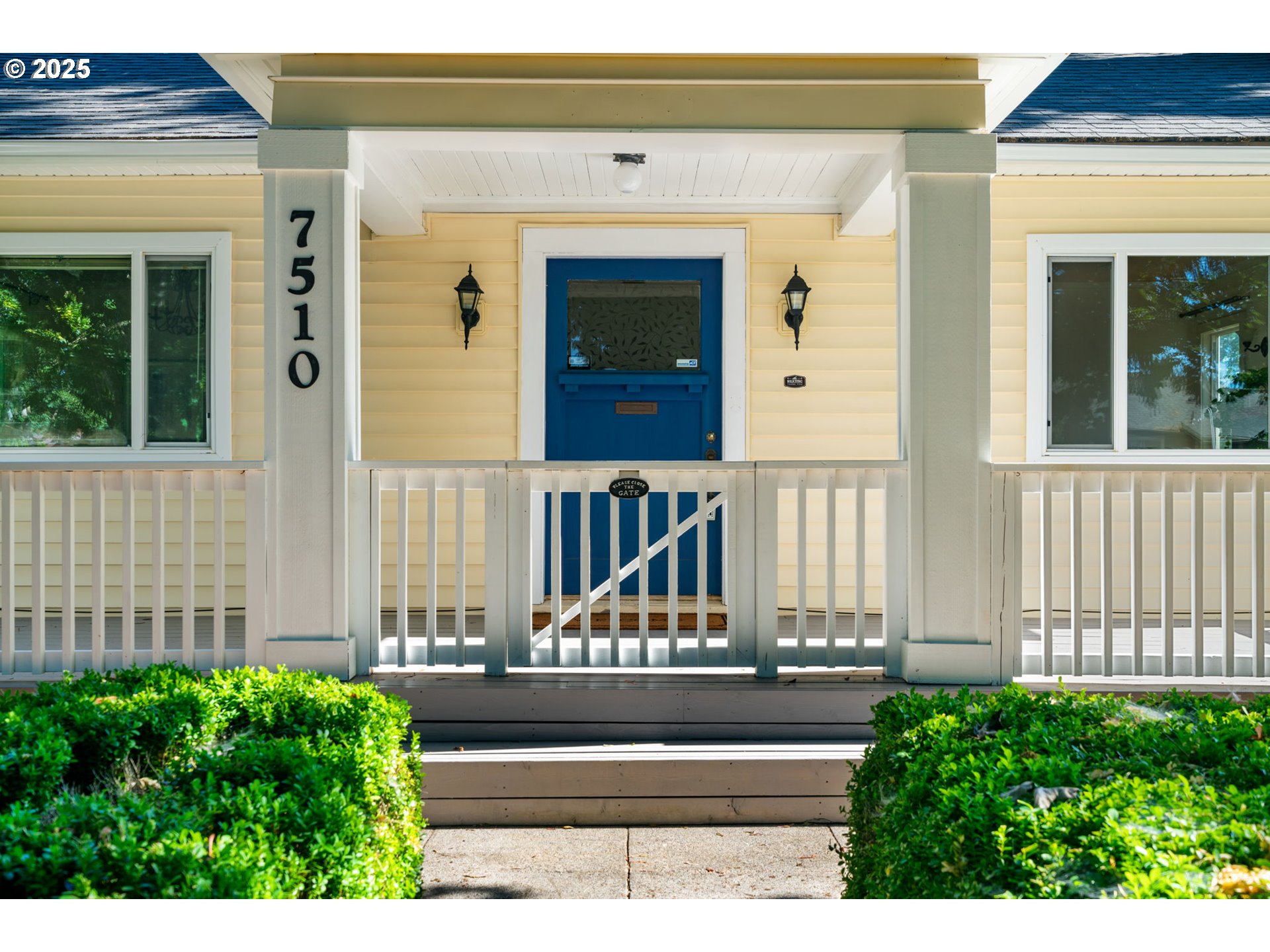 7510 Southwest Mapleleaf Street Portland, OR 97223 - Photo 4 of 48 Gallery Image 4