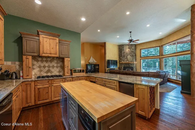 $1,095,000 | 131 Long Drive, Priest Lake, ID 83856