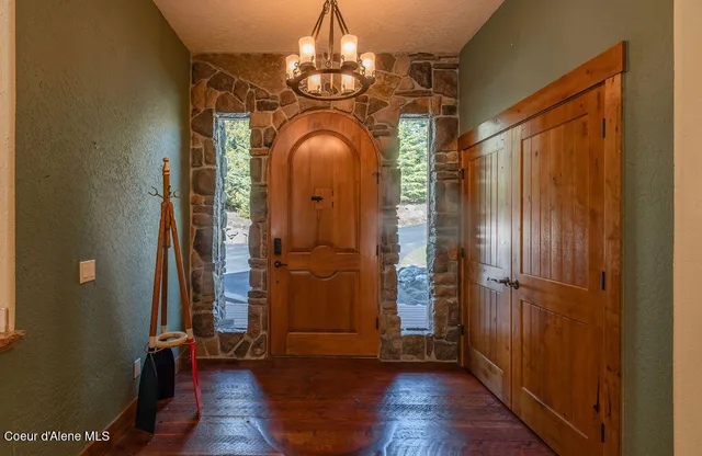 $1,095,000 | 131 Long Drive, Priest Lake, ID 83856