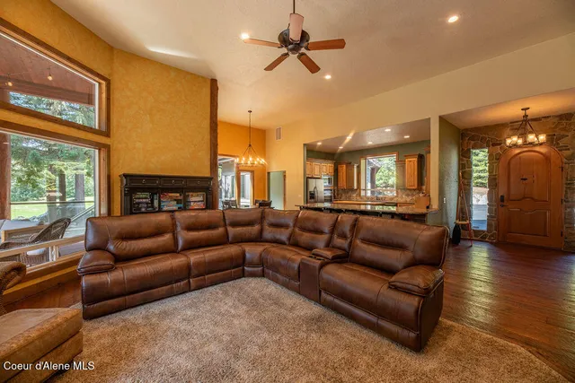 $1,095,000 | 131 Long Drive, Priest Lake, ID 83856