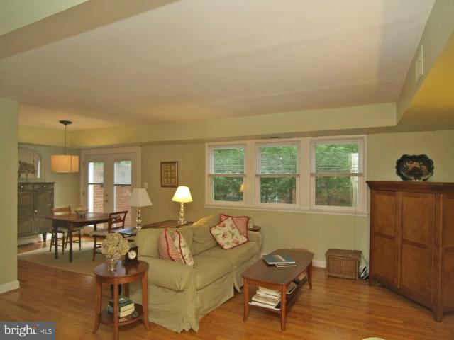 8546 Manchester Road, Unit 18 Silver Spring, MD 20901 - Photo 17 of 20 Living Room