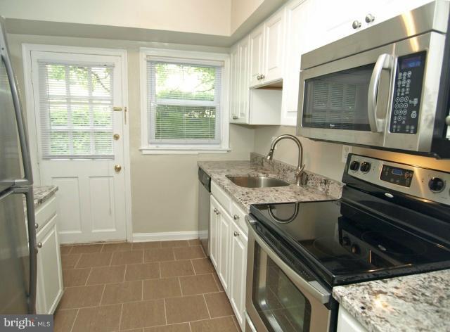 8546 Manchester Road, Unit 18 Silver Spring, MD 20901 - Photo 18 of 20 Kitchen
