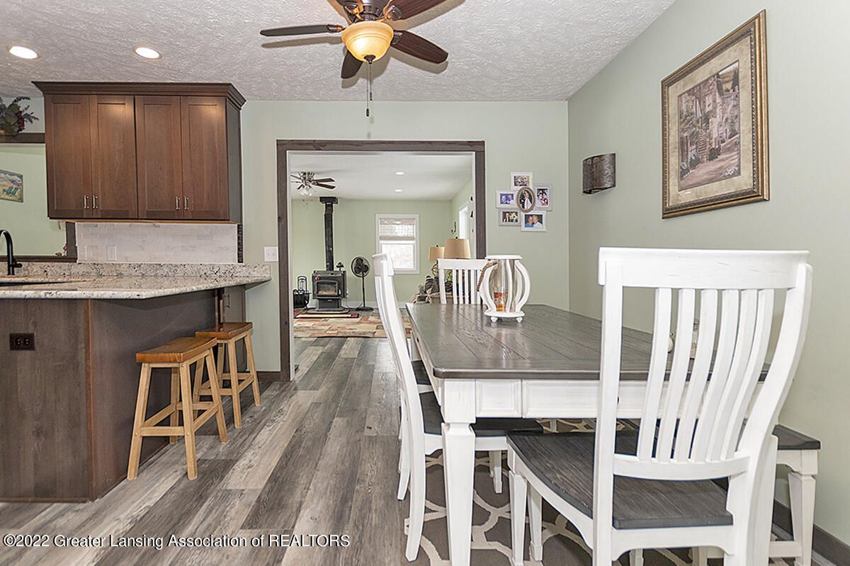 2100 South Eifert Road Mason, MI 48854 - Photo 5 of 39 Kitchen & Dining Room