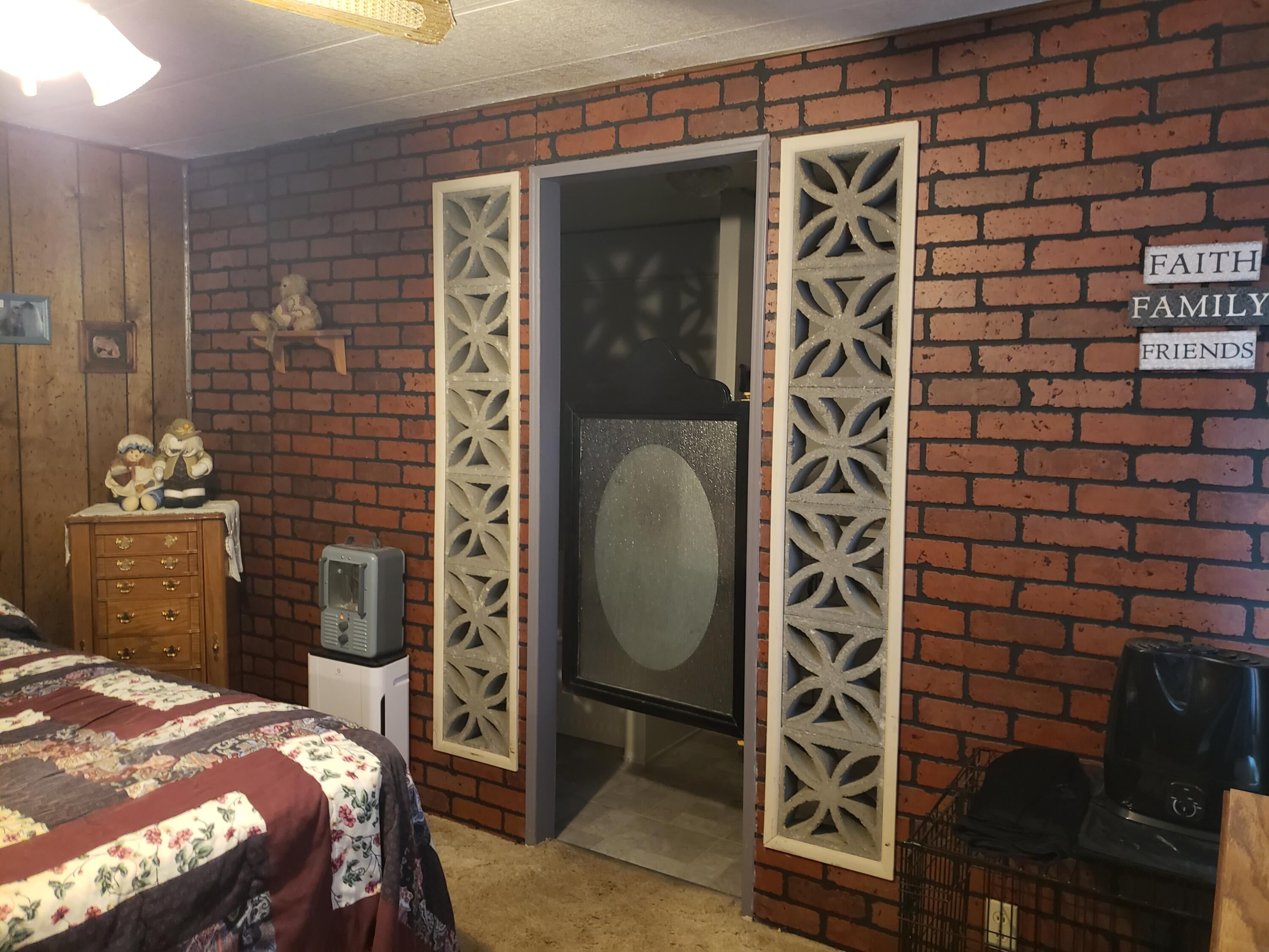 222 Ollis Road, Unit 61 Cave Junction, OR 97523 - Photo 13 of 19 20240917_120520