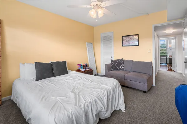 $2,799 | 3930 Oaks Clubhouse Drive, Unit 304, Pompano Beach, FL 33069