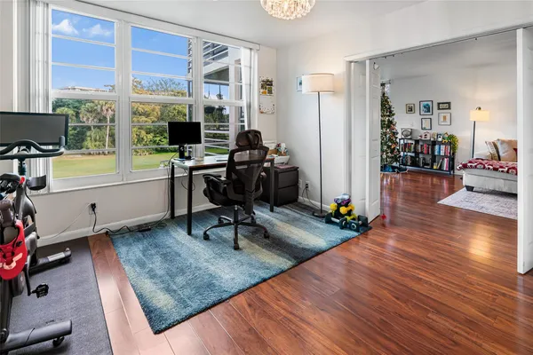 $2,799 | 3930 Oaks Clubhouse Drive, Unit 304, Pompano Beach, FL 33069