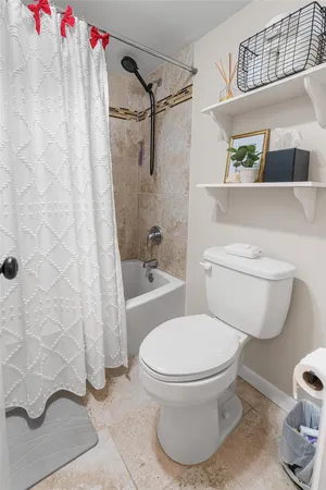 $2,799 | 3930 Oaks Clubhouse Drive, Unit 304, Pompano Beach, FL 33069