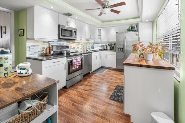 $2,799 | 3930 Oaks Clubhouse Drive, Unit 304, Pompano Beach, FL 33069