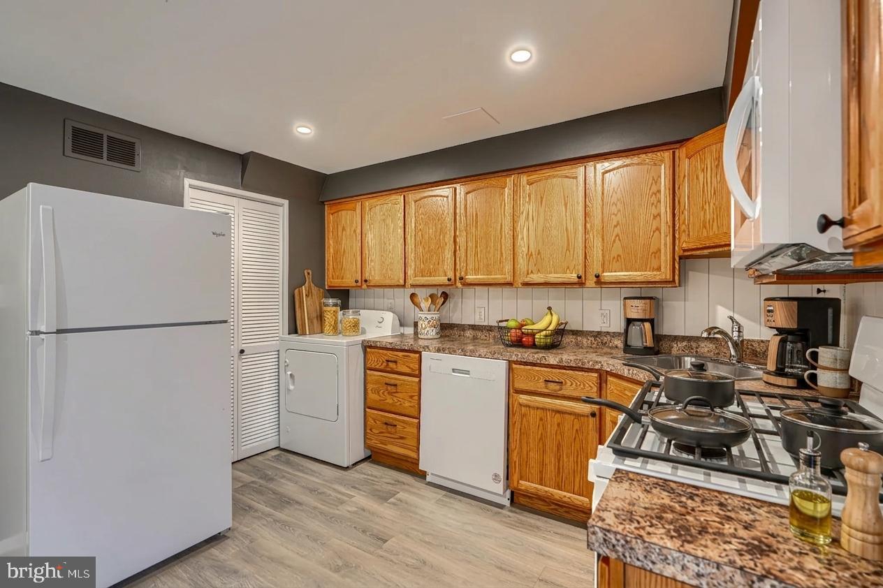 2044 Larkhall Road Dundalk, MD 21222 - Photo 14 of 42 Lots of counterspace for small appliances