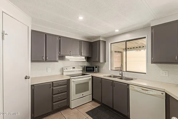 $58,500 | 301 South Signal Butte Road, Unit 706, Apache Junction, AZ 85120