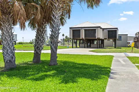 $599,000 | 119 Vermilion Bay Lane, Cypremort Point, LA 70538