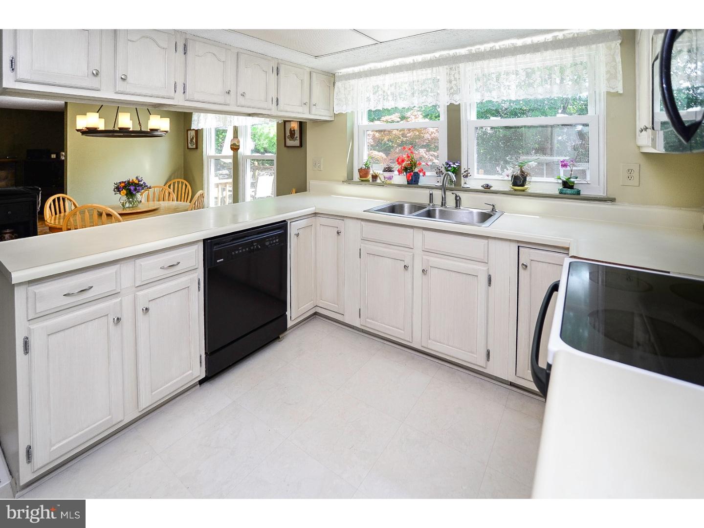 16 Ridgemount Drive Marlton, NJ 08053 - Photo 6 of 24 Gallery Image 6