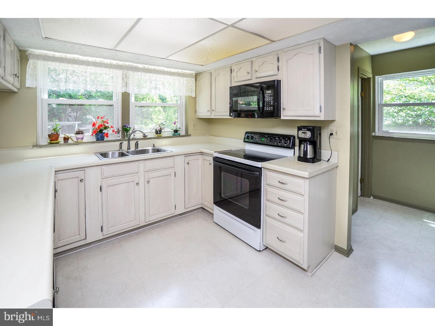 16 Ridgemount Drive Marlton, NJ 08053 - Photo 8 of 24 Gallery Image 8
