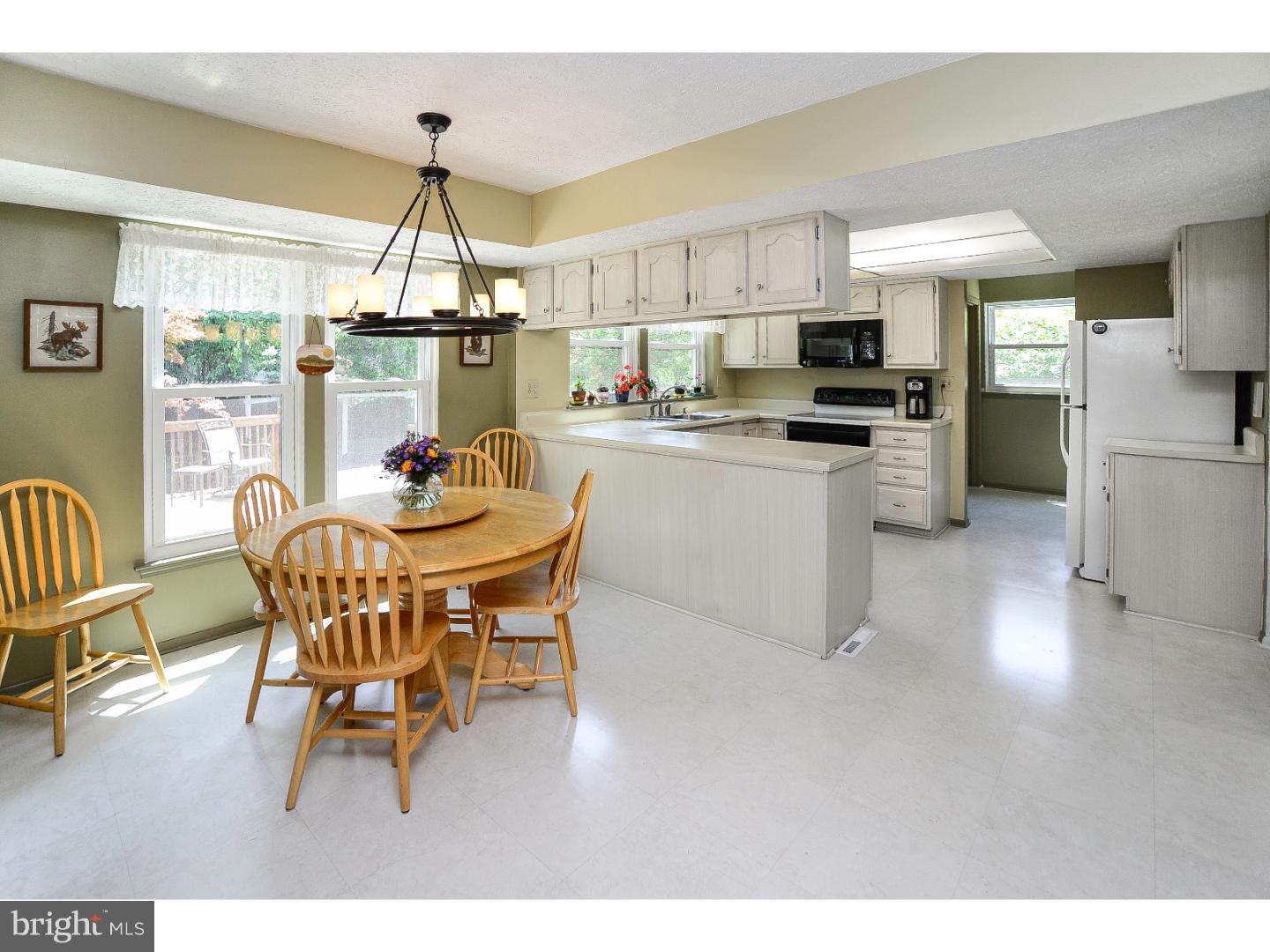 16 Ridgemount Drive Marlton, NJ 08053 - Photo 9 of 24 Gallery Image 9