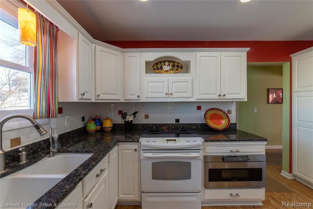 858 Henderson Road Howell, MI 48855 - Photo 16 of 50 Gallery Image 16