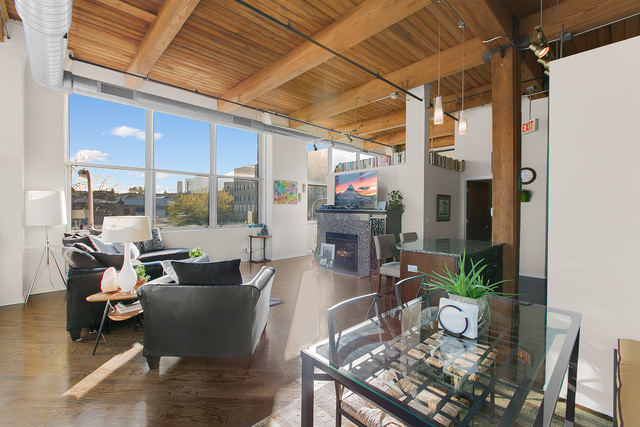 1500 West Monroe Street, Unit 225 Chicago, IL 60607 - Photo 5 of 23 a outdoor space with furniture