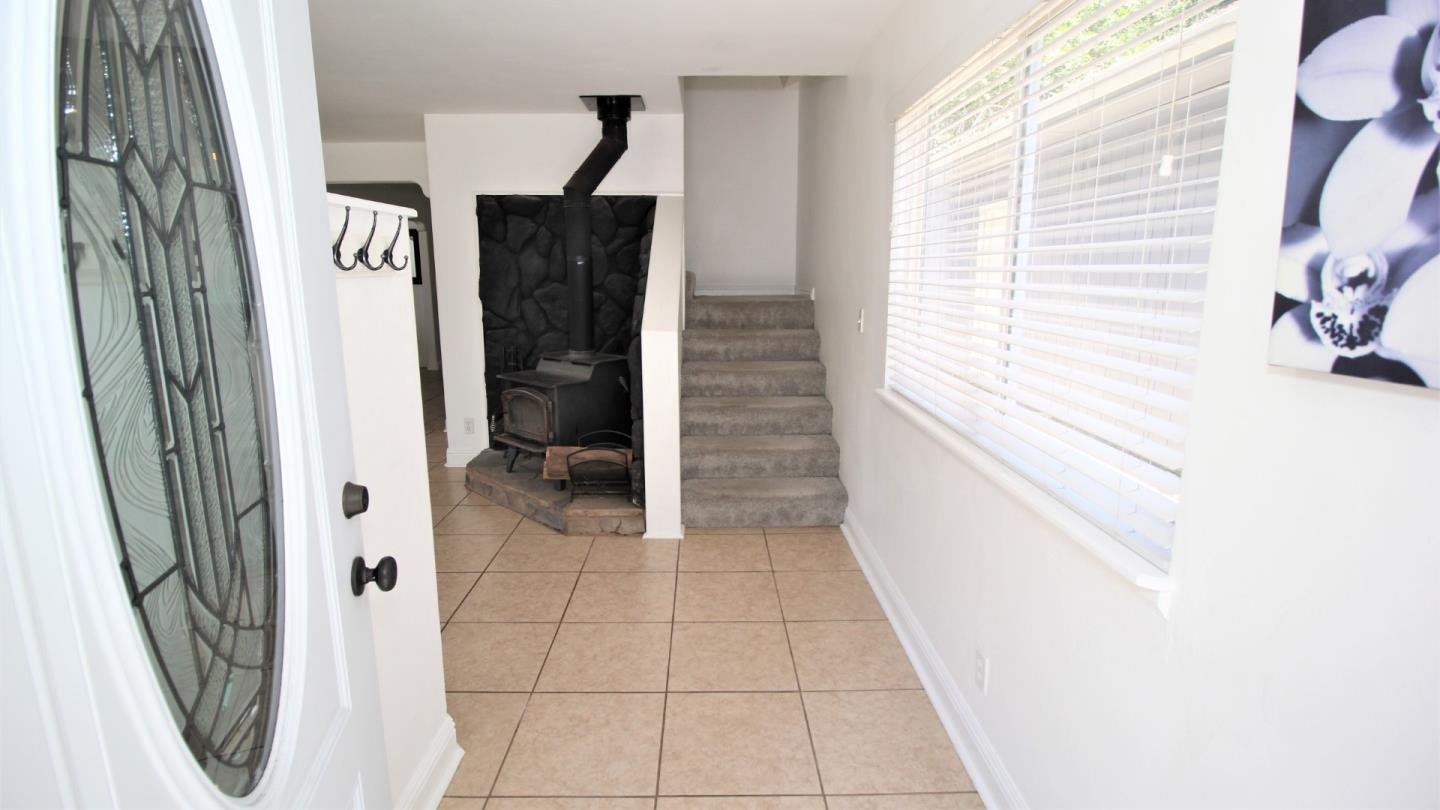 7321 Tustin Road Salinas, CA 93907 - Photo 4 of 37 Gallery Image 4