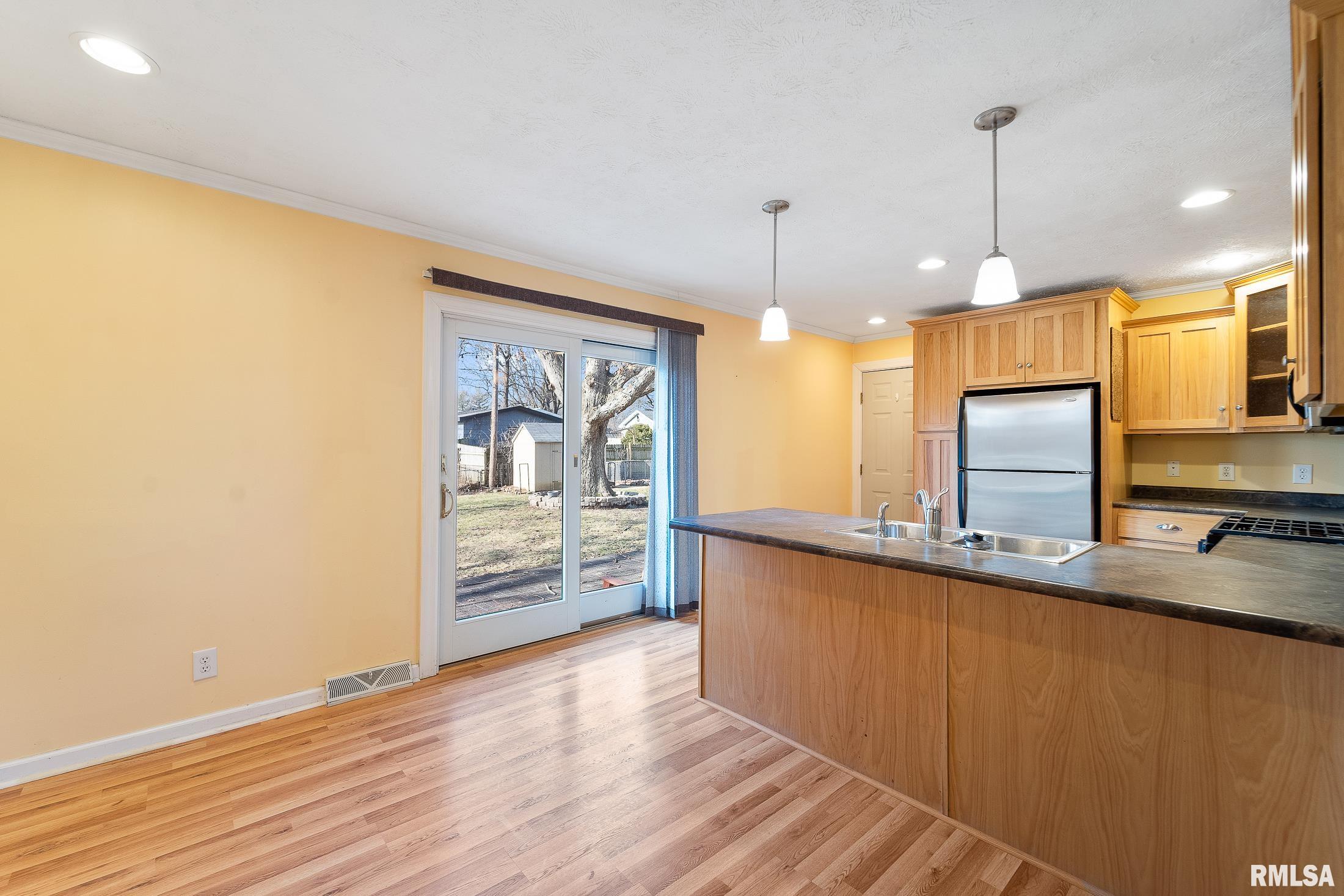 213 Cartwright Drive Springfield, IL 62704 - Photo 13 of 30 Gallery Image 13