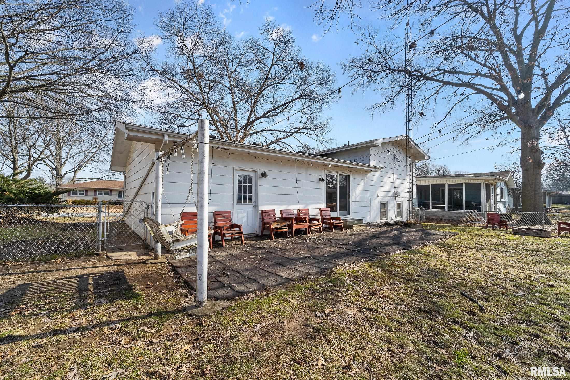 213 Cartwright Drive Springfield, IL 62704 - Photo 5 of 30 Gallery Image 5