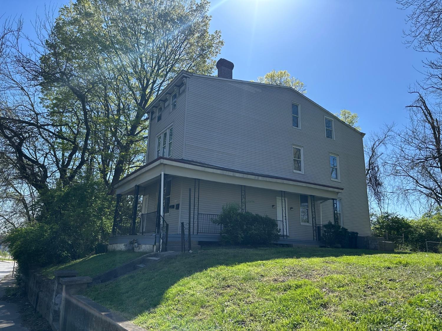 3151 River Road Cincinnati, OH 45204 - Photo 1 of 26