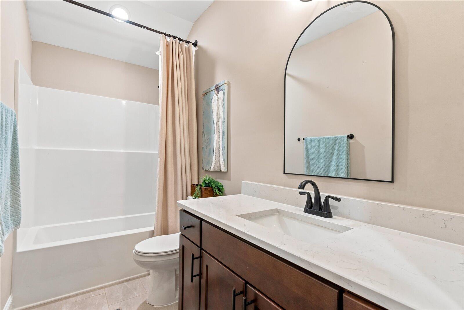 1383 Little Sorrel Road Hixson, TN 37343 - Photo 27 of 40 Upstairs Full Bath