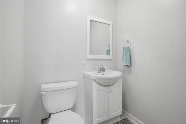 $375,000 | 163 Cliffside Road, Linden, VA 22642