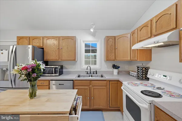 $375,000 | 163 Cliffside Road, Linden, VA 22642