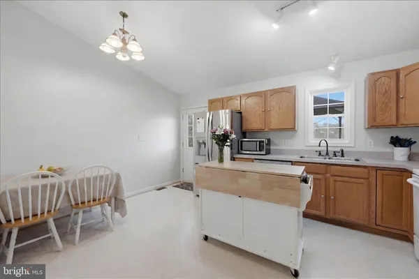 $375,000 | 163 Cliffside Road, Linden, VA 22642