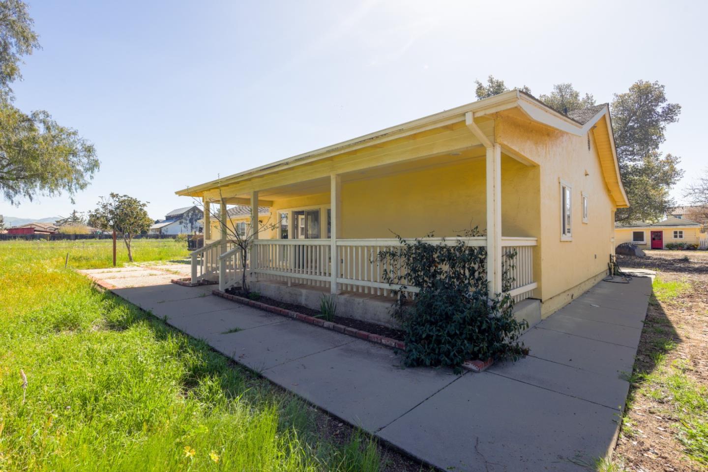 1320 Santa Ana Road Hollister, CA 95023 - Photo 36 of 41 Gallery Image 36