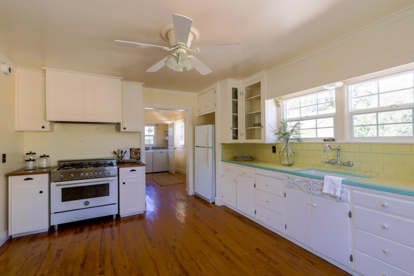 1320 Santa Ana Road Hollister, CA 95023 - Photo 8 of 41 Gallery Image 8