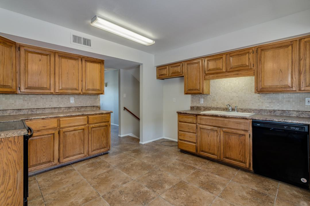 137 East Riviera Drive Tempe, AZ 85282 - Photo 10 of 31 Photo #10